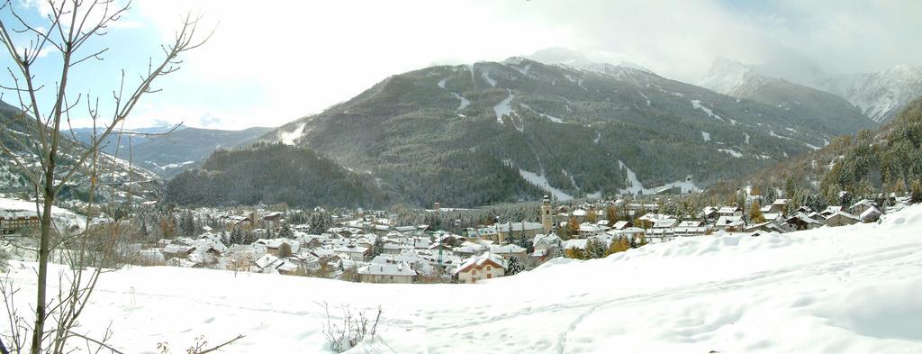 Hotel Bucaneve Bardonecchia Exterior photo