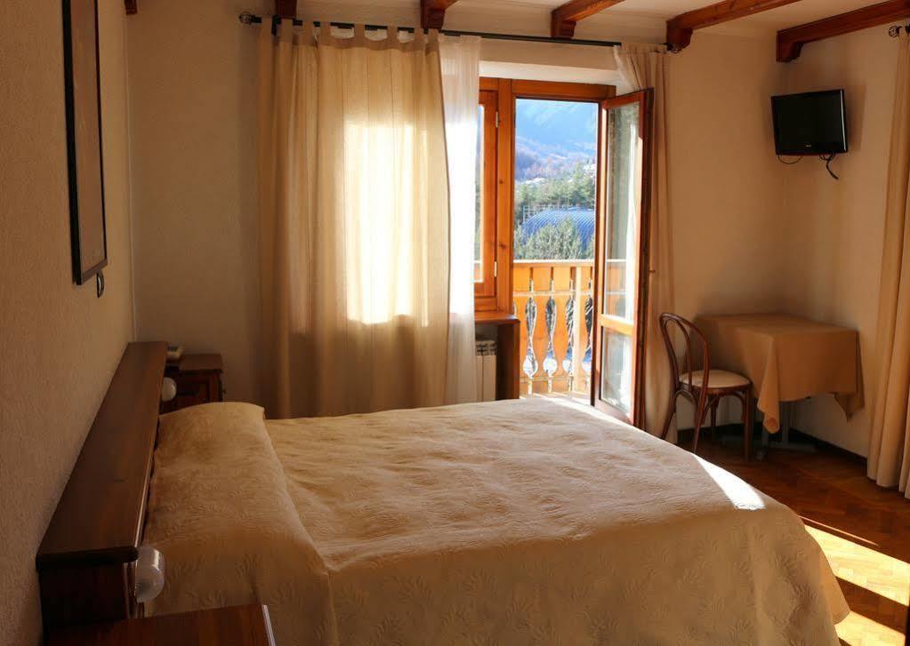 Hotel Bucaneve Bardonecchia Exterior photo